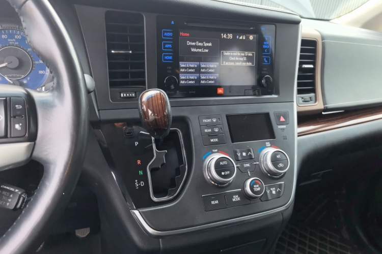 Used Toyota SIENNA  Audio And AC Panel