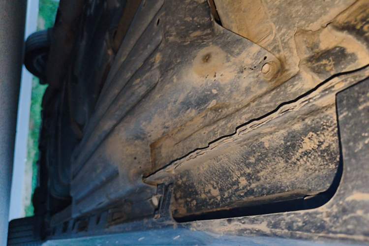 Used Toyota SIENNA  Chassis Front Left
