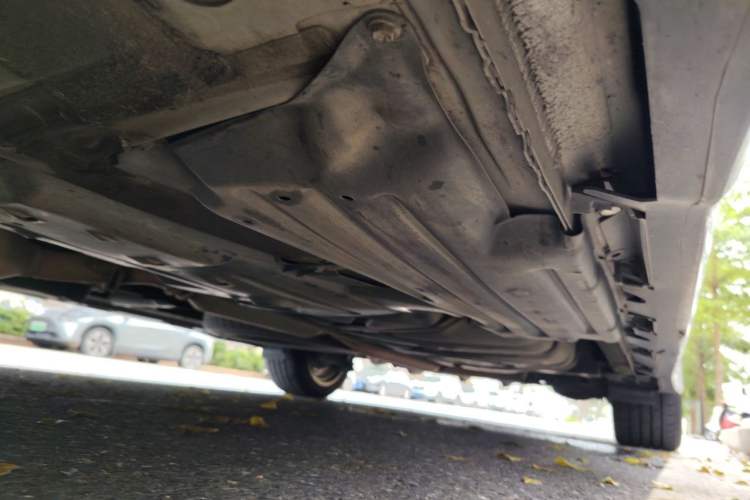 Used Toyota SIENNA  Chassis Front Left