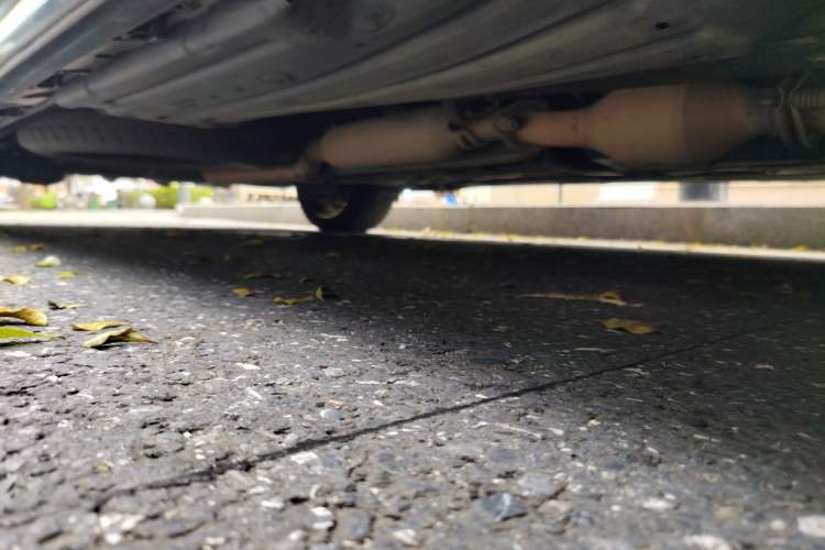 Used Toyota SIENNA  Chassis Front Right