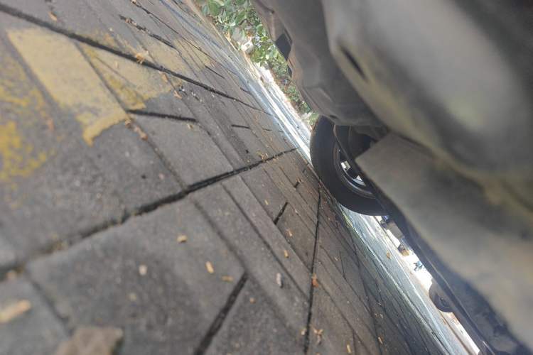 Used Toyota SIENNA  Chassis Front