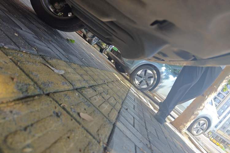 Used Toyota SIENNA  Chassis Rear Left