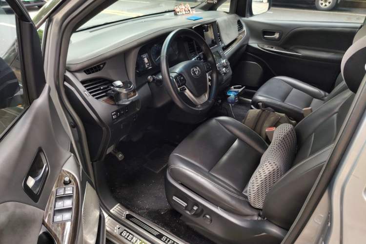 Used Toyota SIENNA  Driver Seat