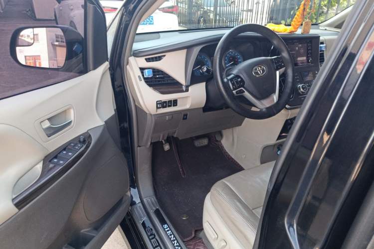 Used Toyota SIENNA  Driver Seat