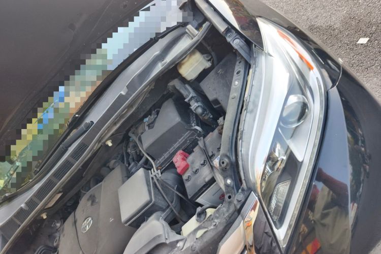 Used Toyota SIENNA  Engine Bay Left
