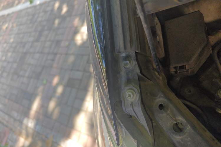 Used Toyota SIENNA  Engine Bay Right