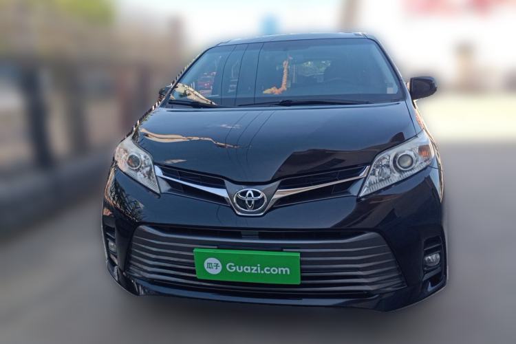 Used Toyota SIENNA  Front
