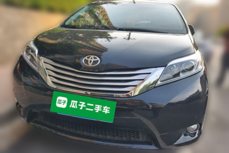 Used Toyota SIENNA  Front