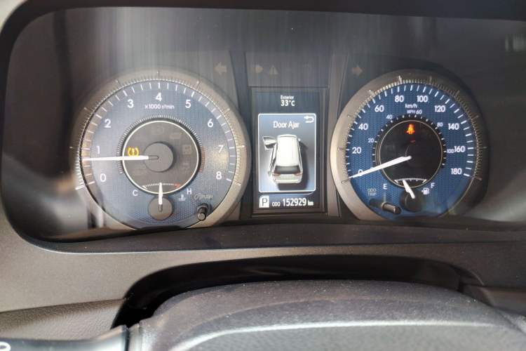 Used Toyota SIENNA  Instrument Cluster