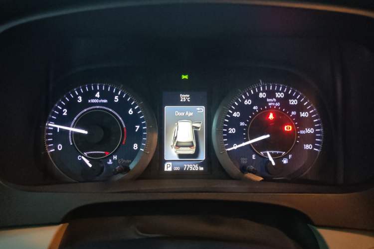 Used Toyota SIENNA 2017 3.5L Four-Wheel Drive LE Trim 7 Seats – U.S. Specification Instrument Cluster