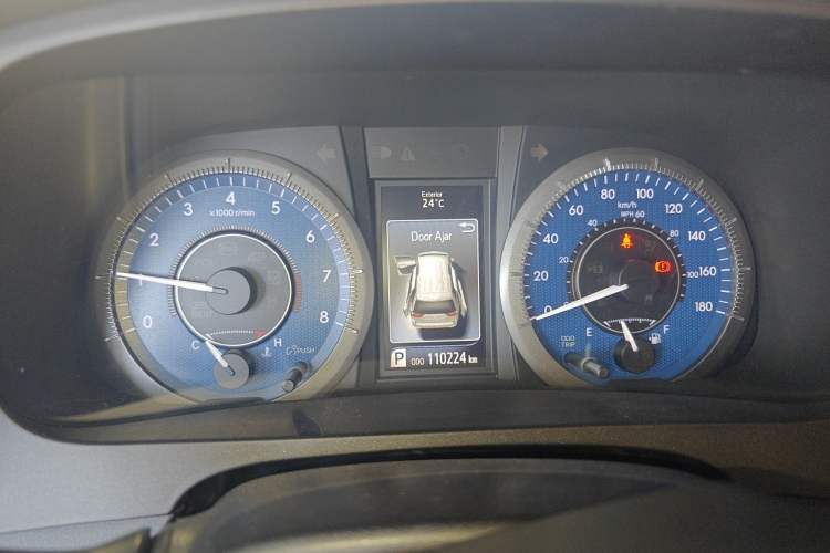 Used Toyota SIENNA  Instrument Cluster