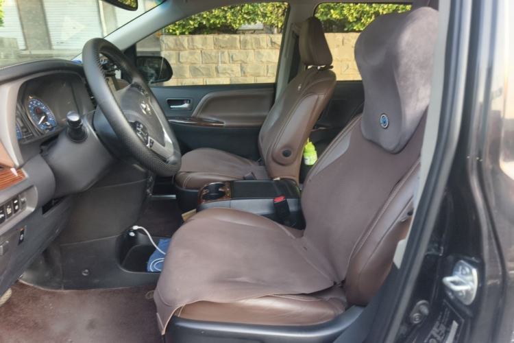 Used Toyota SIENNA  Left Front Seat