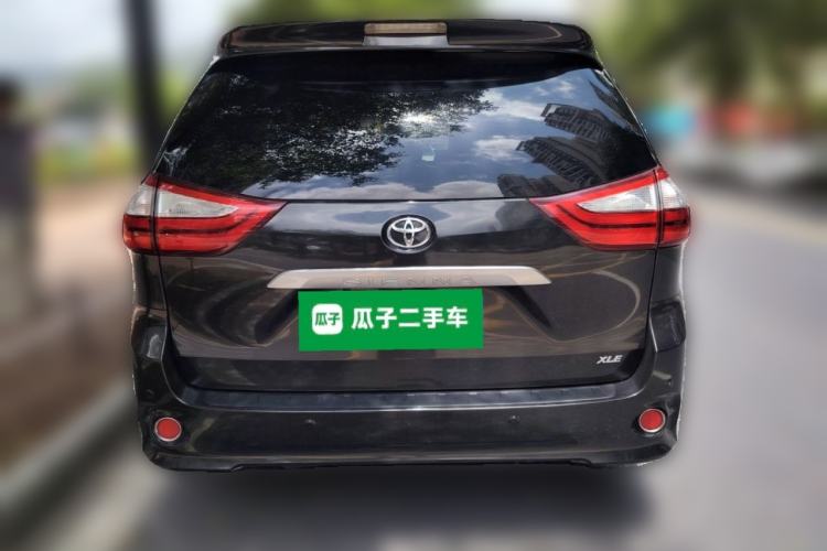 Used Toyota SIENNA  Rear