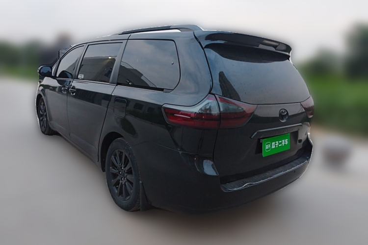 Used Toyota SIENNA  Rear Left 45 Deg