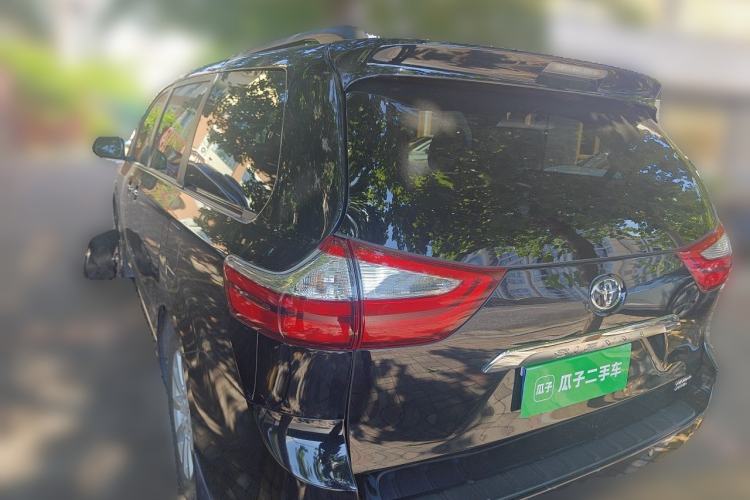 Used Toyota SIENNA  Rear Left 45 Deg