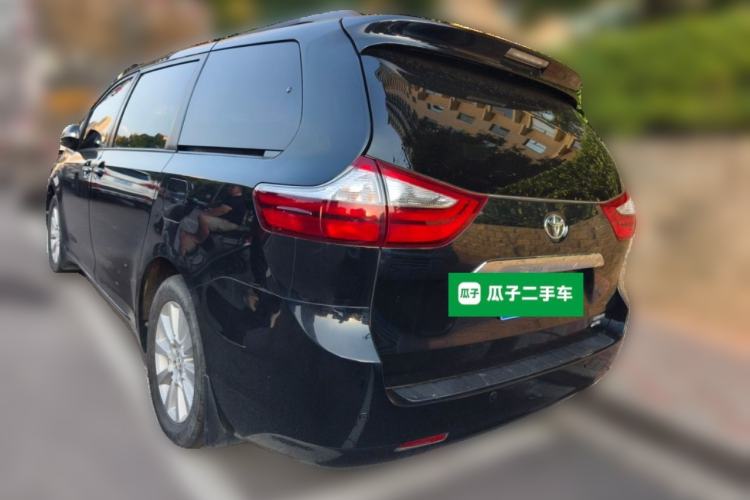 Used Toyota SIENNA  Rear Left 45 Deg