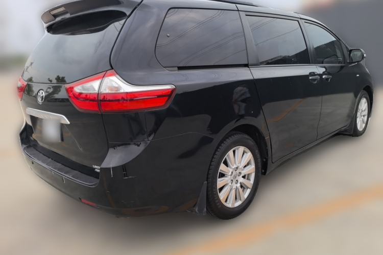 Used Toyota SIENNA  Rear Right 45 Deg