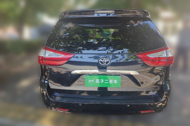 Used Toyota SIENNA  Rear