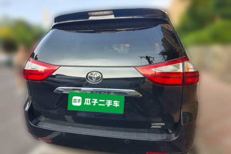 Used Toyota SIENNA  Rear