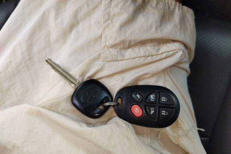 Used Toyota SIENNA  Vehicle Key