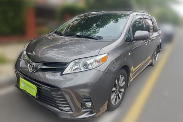 Used Toyota SIENNA 