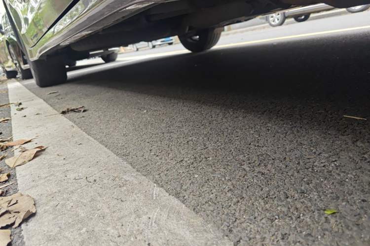 Used Toyota SIENNA  Chassis Front Right