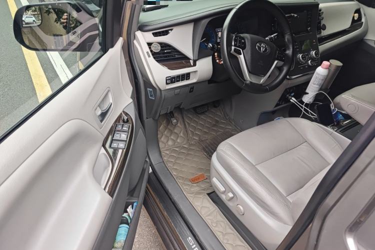 Used Toyota SIENNA  Driver Seat
