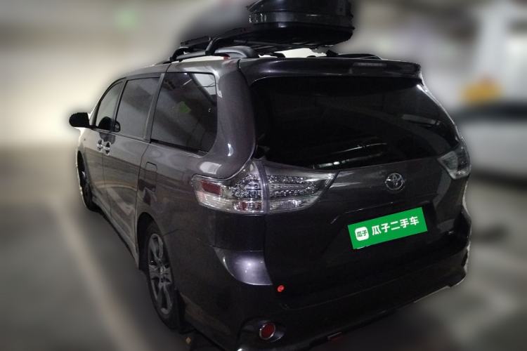 Used Toyota SIENNA  Rear Left 45 Deg