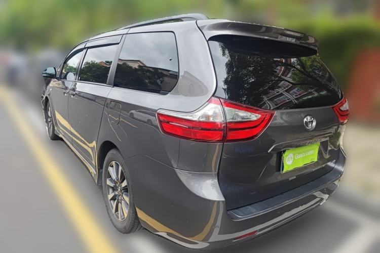 Used Toyota SIENNA  Rear Left 45 Deg
