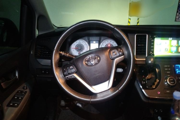 Used Toyota SIENNA  Steering Wheel