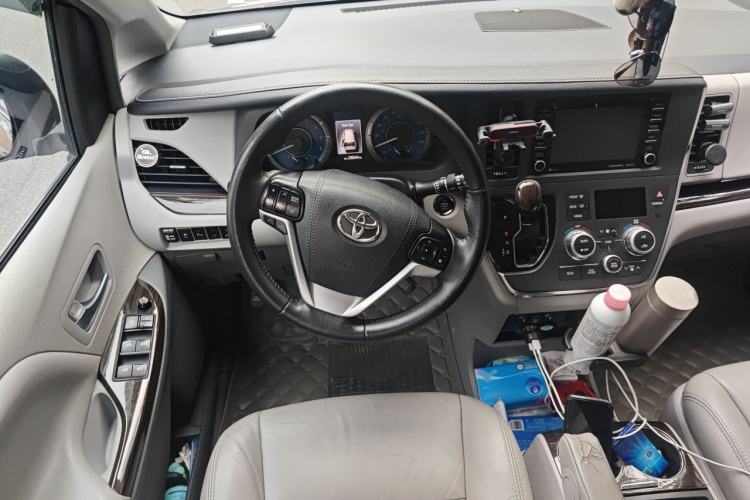 Used Toyota SIENNA  Steering Wheel