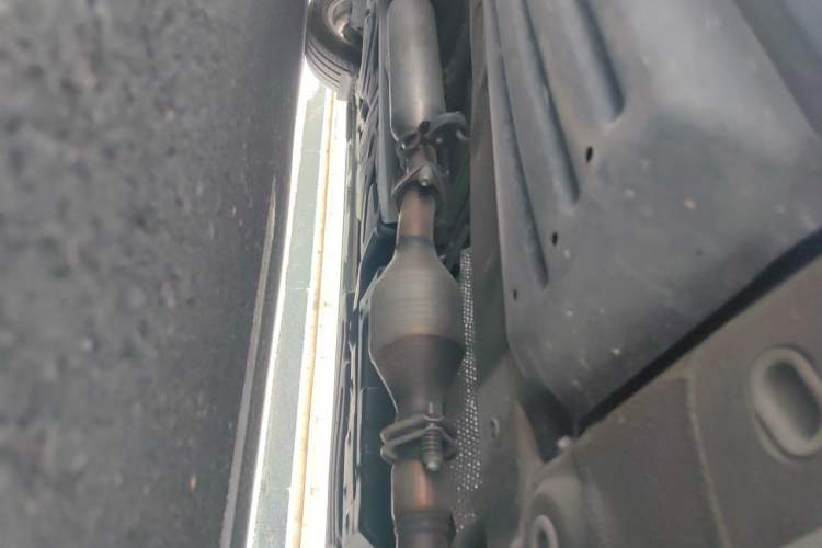 Used Toyota SIENNA  Chassis Front Right