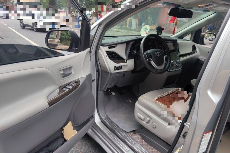 Used Toyota SIENNA  Driver Seat
