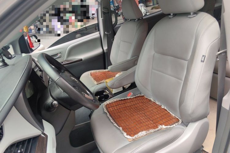 Used Toyota SIENNA  Left Front Seat