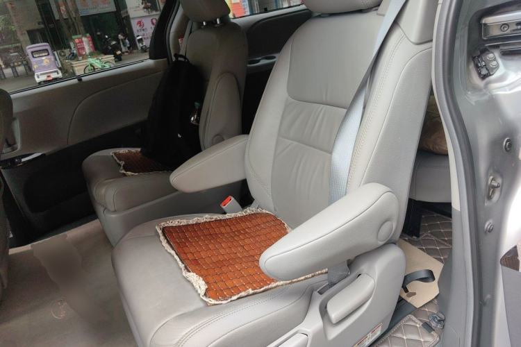 Used Toyota SIENNA  Left Rear Seat