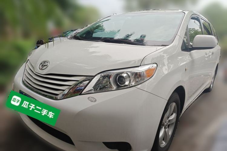 Used Toyota SIENNA Toyota Sienna 2017, 3.5L, automatic transmission, seven seats, gasoline (parallel import) Guazi used car, China used car export, Used car for sale, Used  cars, Cheapest cars for sale