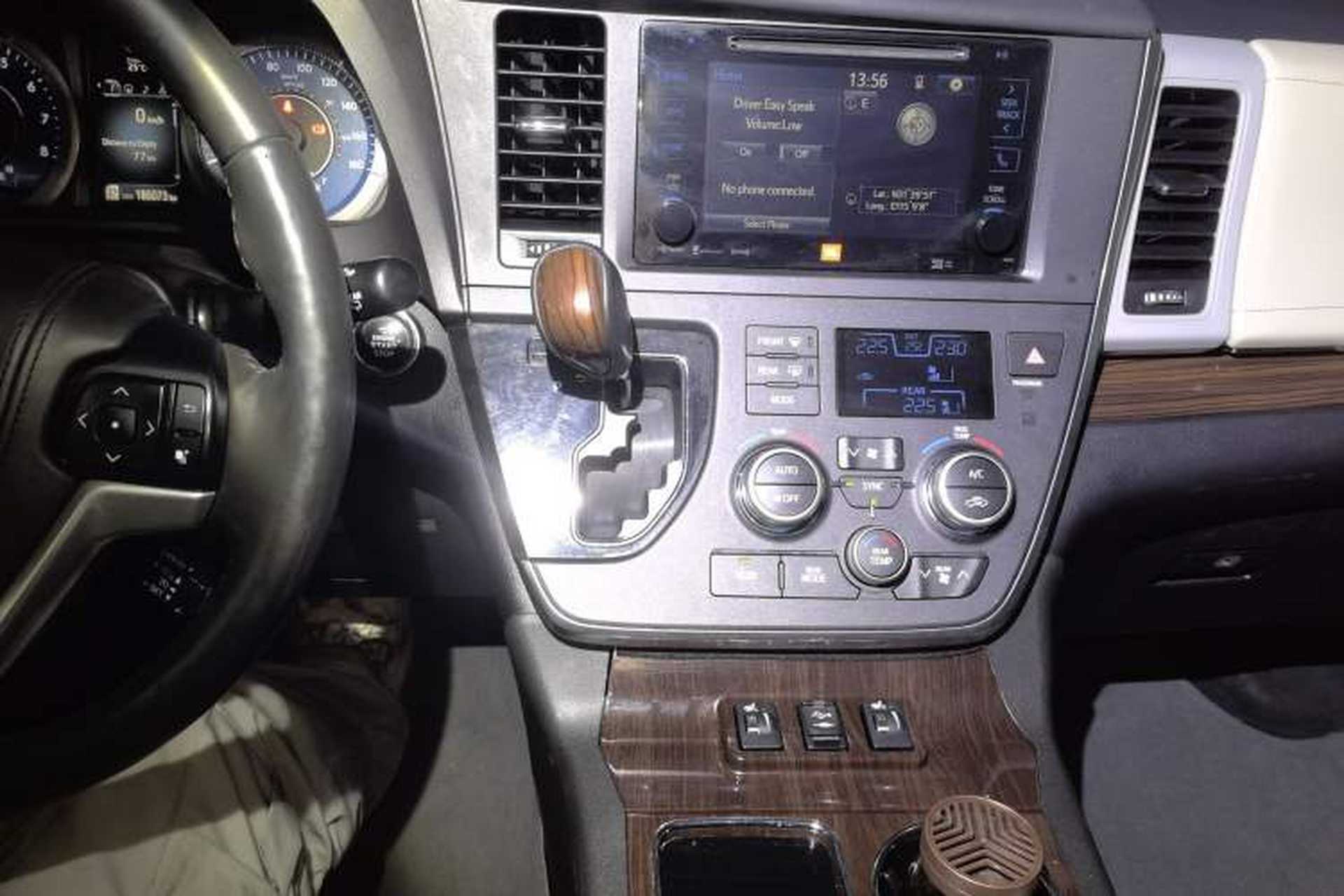 Used Toyota SIENNA  Audio And AC Panel