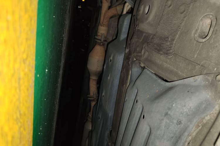 Used Toyota SIENNA  Chassis Front Left