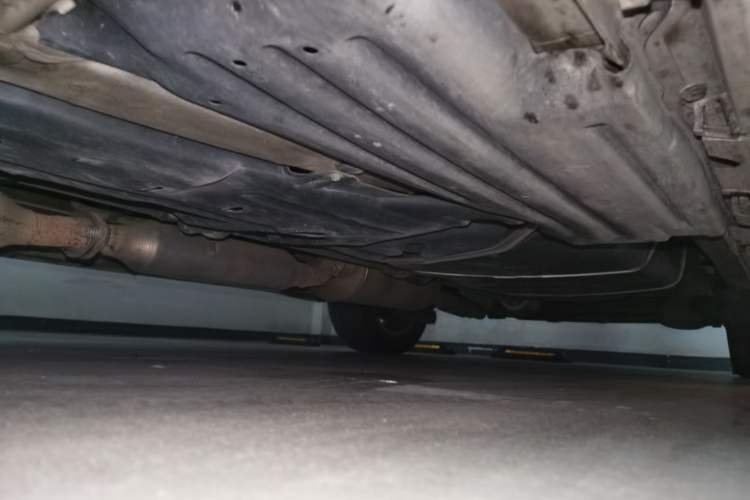 Used Toyota SIENNA  Chassis Front Left