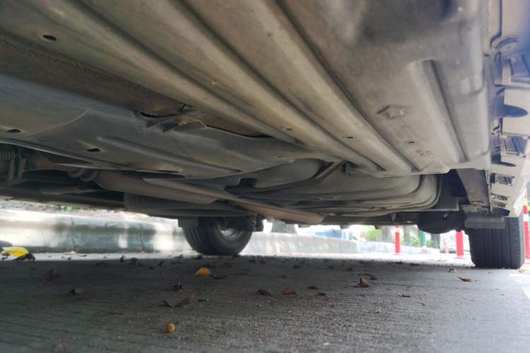 Used Toyota SIENNA  Chassis Front Left