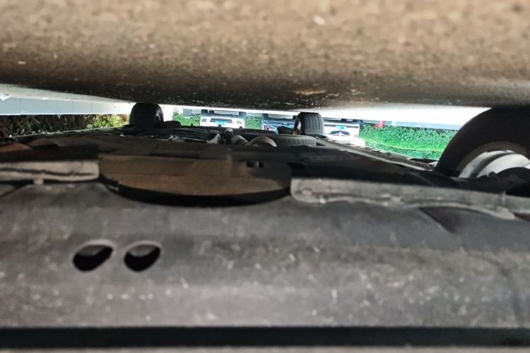 Used Toyota SIENNA  Chassis Front