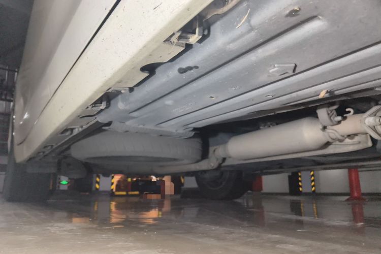 Used Toyota SIENNA  Chassis Front Right