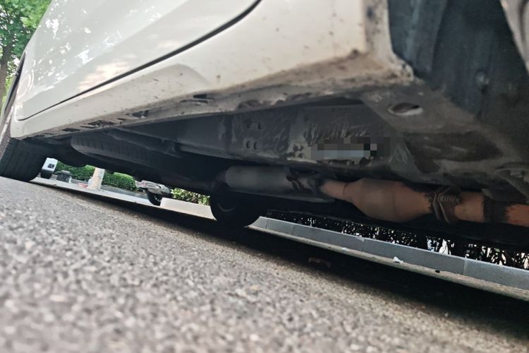 Used Toyota SIENNA  Chassis Front Right