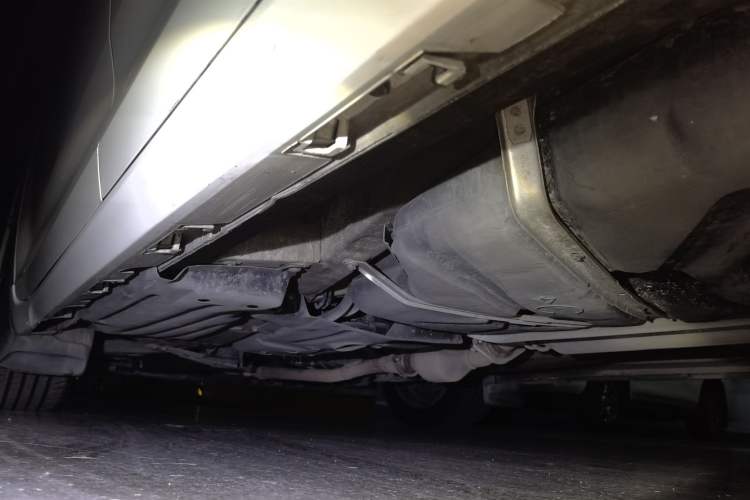 Used Toyota SIENNA  Chassis Rear Left