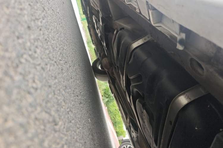 Used Toyota SIENNA  Chassis Rear Left