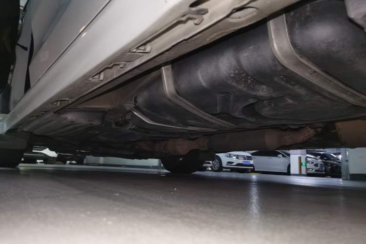 Used Toyota SIENNA  Chassis Rear Left