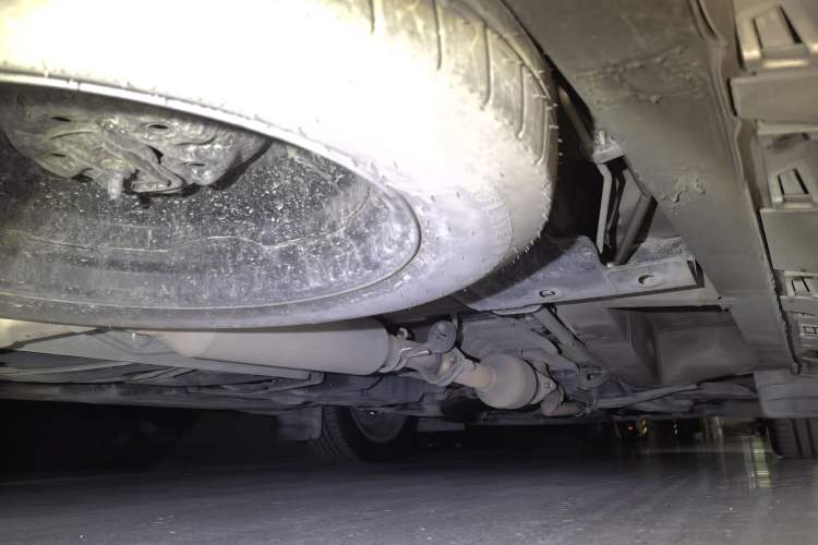 Used Toyota SIENNA  Chassis Rear Right