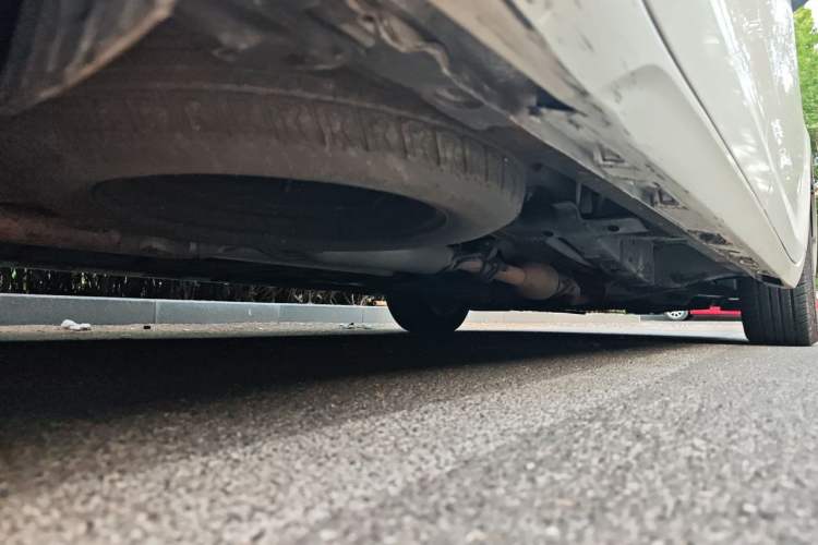 Used Toyota SIENNA  Chassis Rear Right