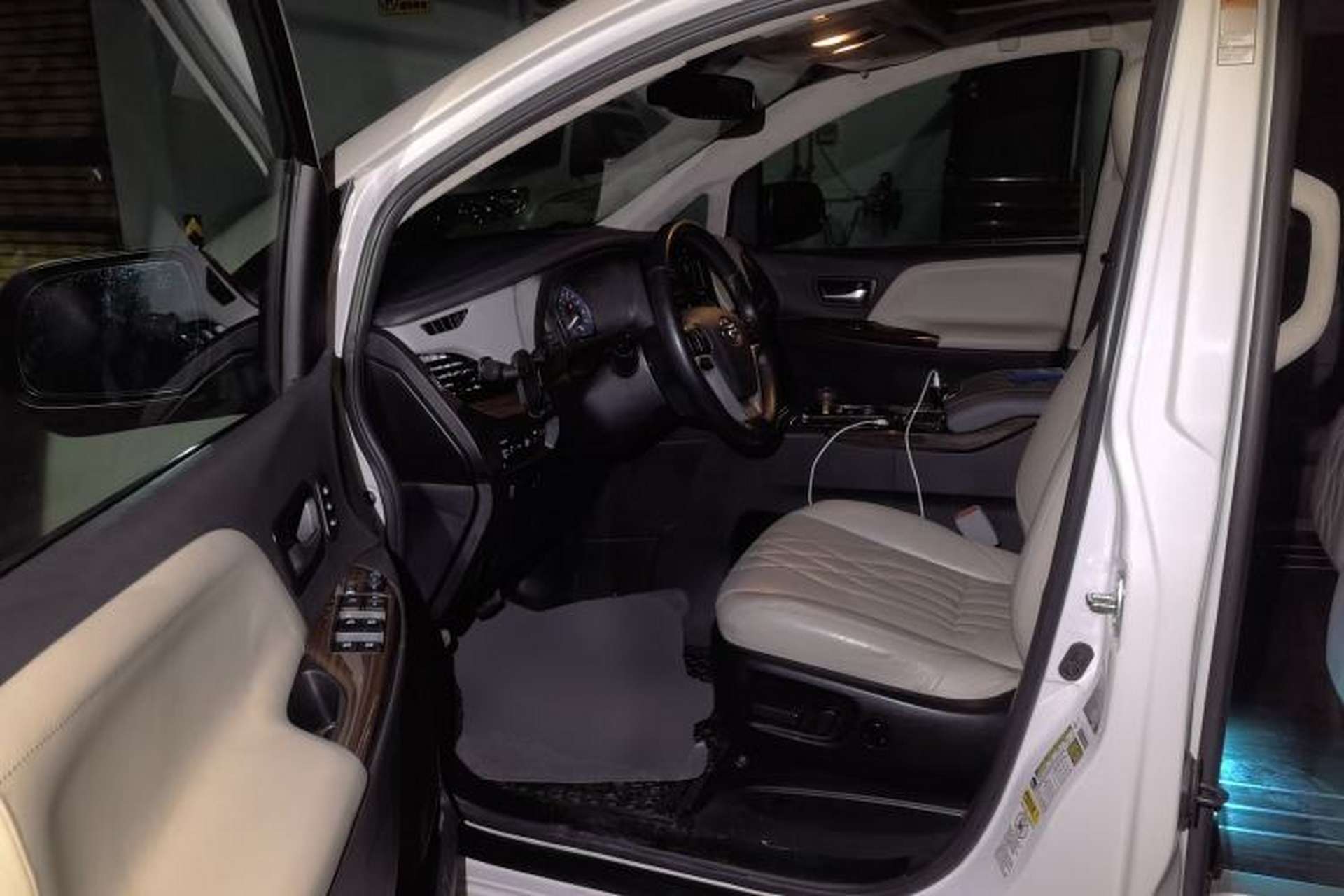 Used Toyota SIENNA  Driver Seat
