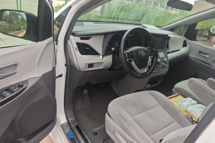 Used Toyota SIENNA  Driver Seat